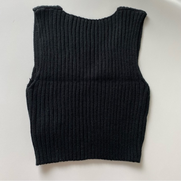 JORESS, BLACK SLEEVELESS TOP, CROP TOP, XS (2) V NECK - Picture 8 of 8